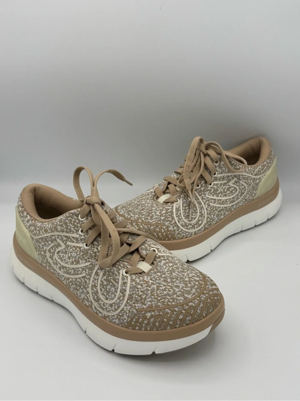 Alegria Roll On 2 Women’s Mesh Knit Lace-Up Sneakers Rok n Roll Technology